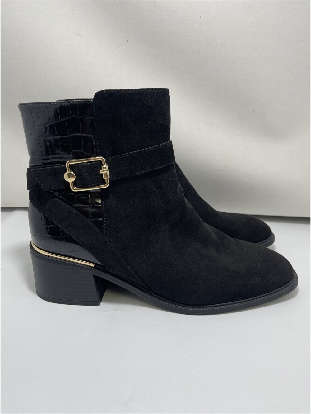 Liz Claiborne Women's Ellison Block Heel Chelsea Boots Size US10M